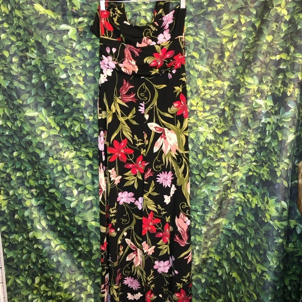 Floral Halter Neck jumpsuit - Black and Pink - Picture 15 of 16